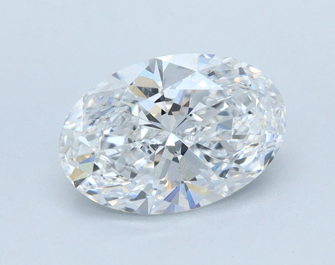 Loose Diamond - OVAL 1.6ct D VS2: Loose Diamond - OVAL 1.6ct D VS2 Source: This is a real non-mined Diamond that has been grown in a lab Shape: OVAL Carats: 1.6 Color: D Clarity: VS2 Certification: IGI Condition: Pre-Owned PLEASE NOTE