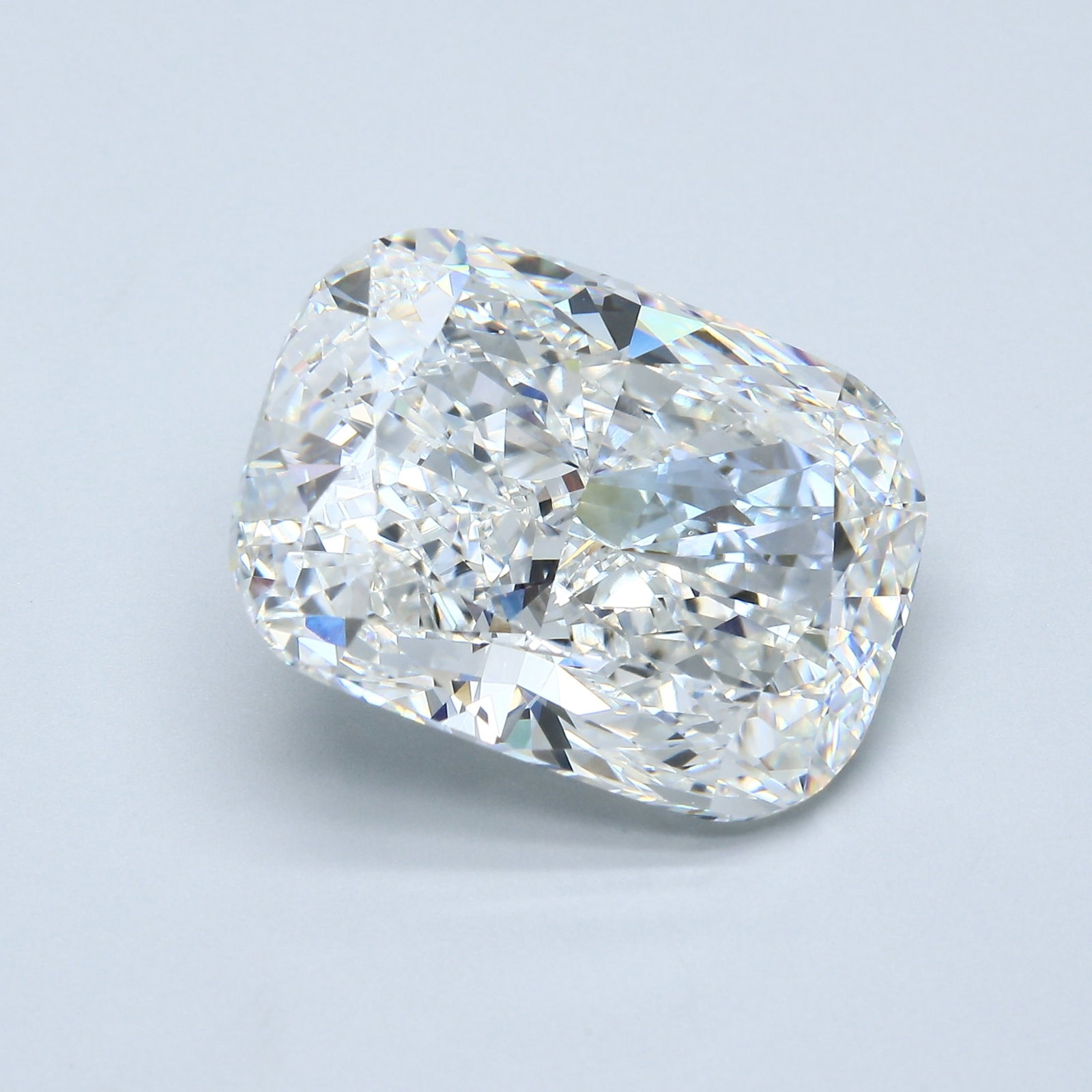 Loose Diamond - CUSHION 14.01ct F VVS2: Loose Diamond - CUSHION 14.01ct F VVS2 Source: This is a real non-mined Diamond that has been grown in a lab Shape: CUSHION Carats: 14.01 Color: F Clarity: VVS2 Certification: IGI Condition: Pre-Owned
