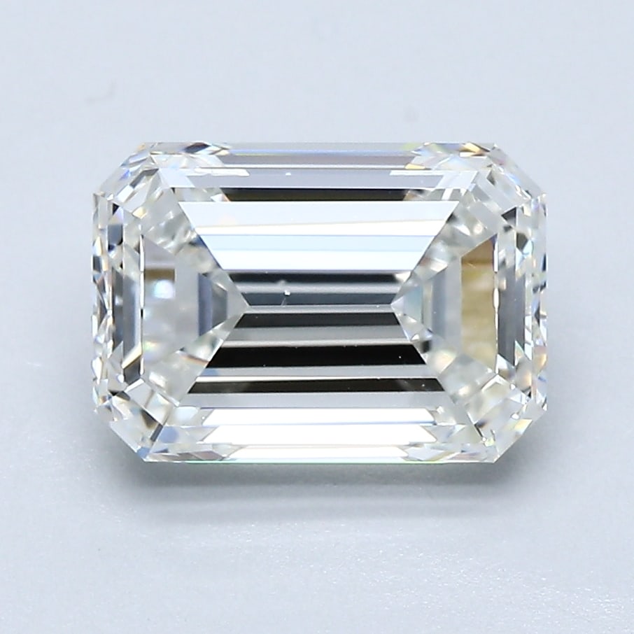 Loose Diamond - EMERALD 2.5ct G VS2: Loose Diamond - EMERALD 2.5ct G VS2 Source: Natural Mined Diamond Shape: EMERALD Carats: 2.5 Color: G Clarity: VS2 Certification: GIA Condition: Pre-Owned PLEASE NOTE: Framed, Large, or heavy items do