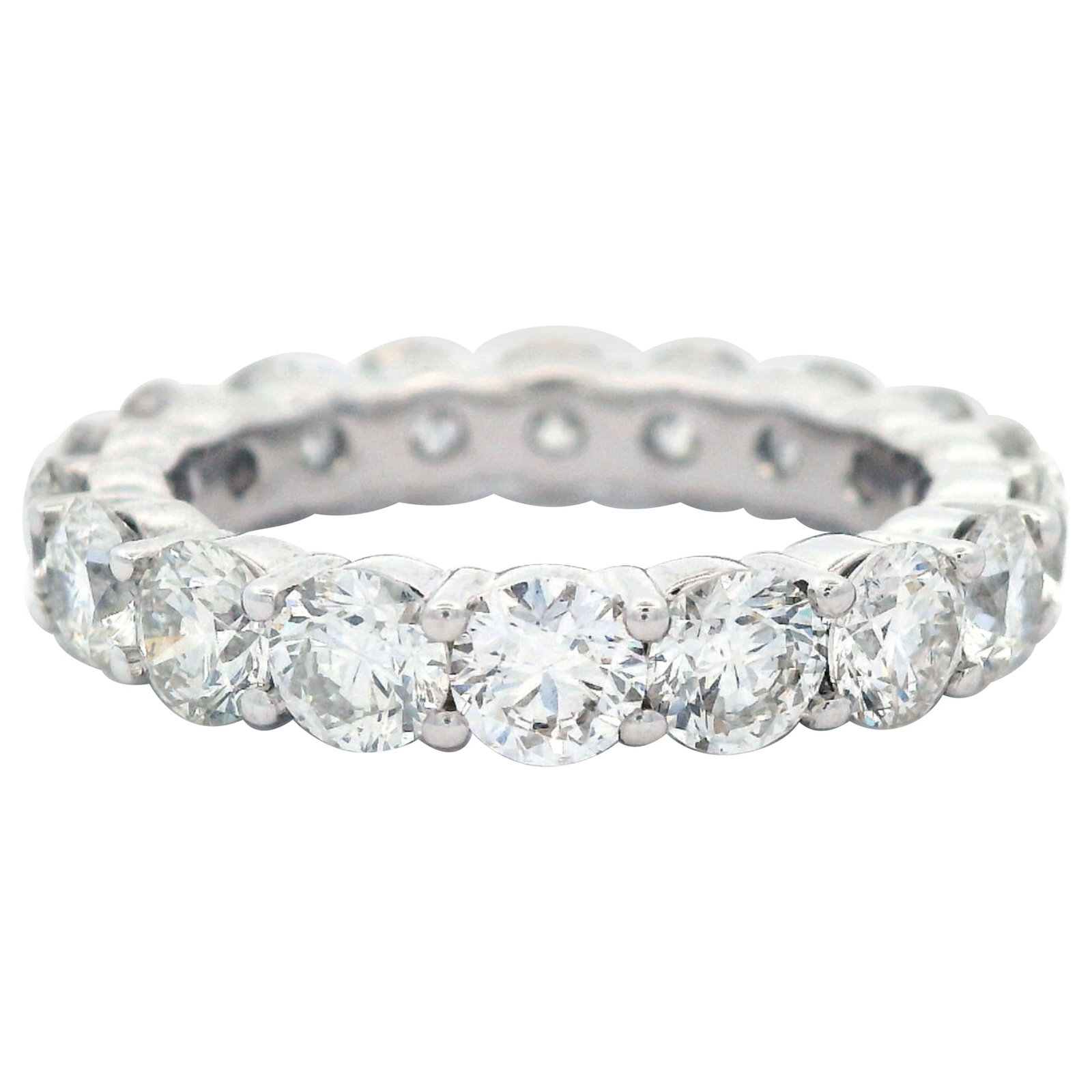 4.23ct Diamond Eternity Band 18k White Gold: 4.23ct Diamond Eternity Band 18k White Gold This exquisite eternity band features a stunning array of 18 round brilliant diamonds, totaling 4.23 carats, set in luxurious 18k white gold. Crafted in 202