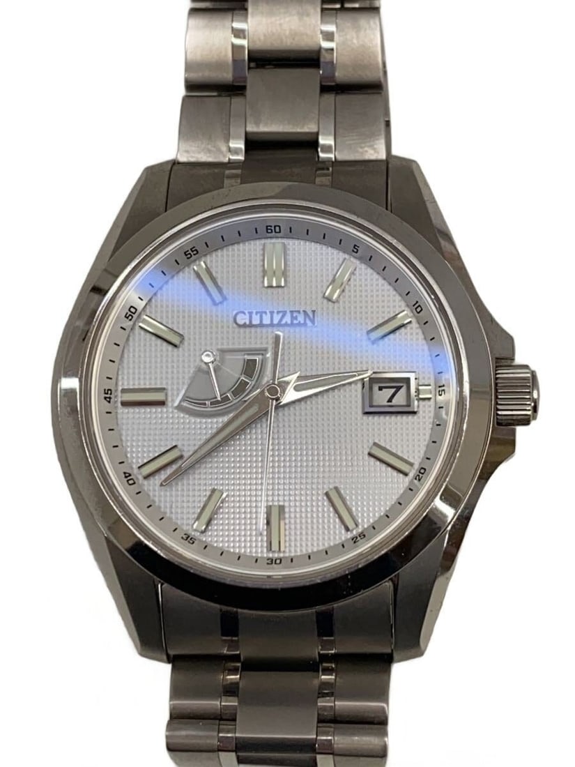 Citizen Eco Drive Stainless Steel Men's Wristwatch A010 T020984: Citizen Eco Drive Stainless Steel Men's Wristwatch A010 T020984 This CITIZEN Eco-Drive A010-T020984 is a men's wristwatch crafted from stainless steel, featuring a white dial. Made in Japan, the watch