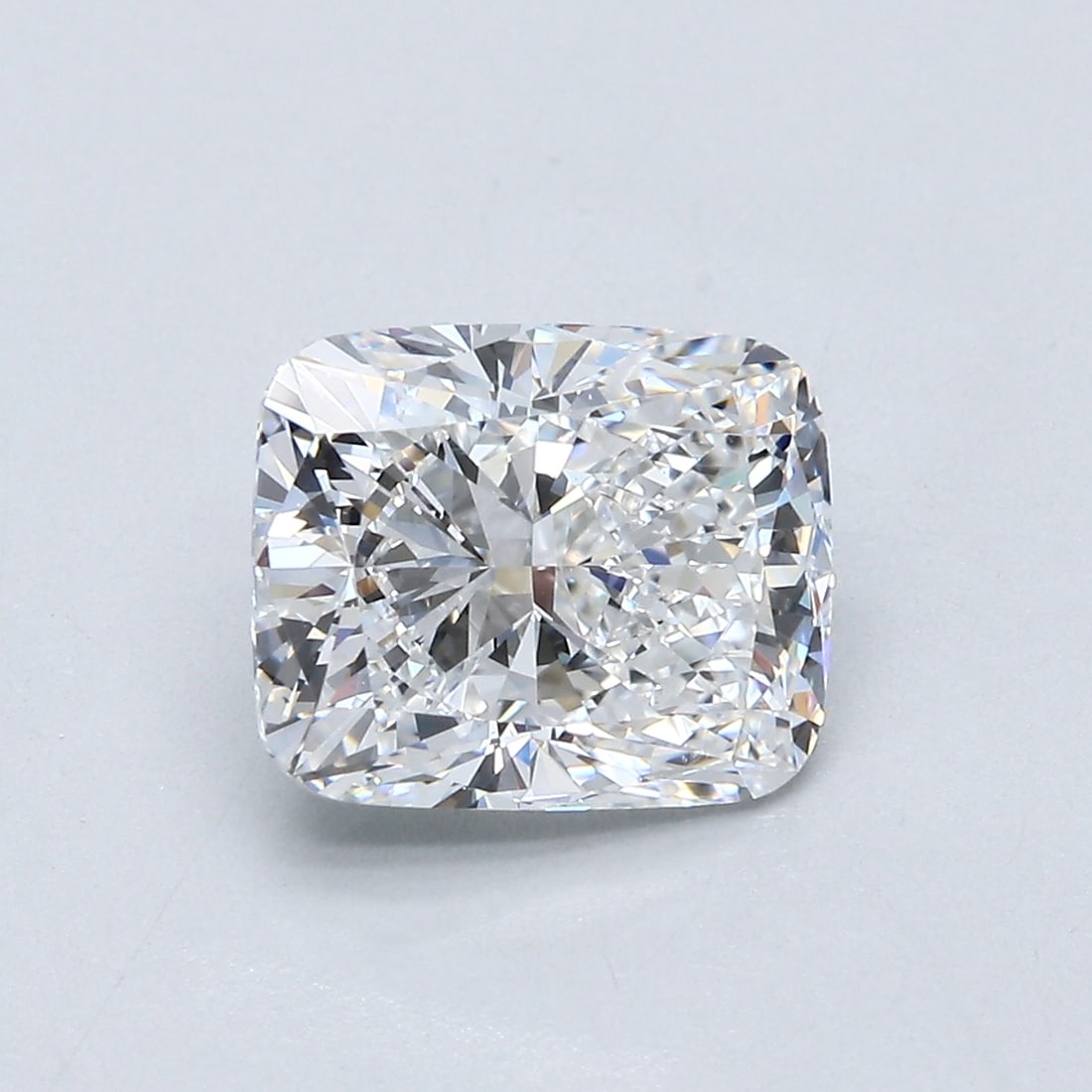 Loose Diamond - CUSHION 2.65ct E VS2: Loose Diamond - CUSHION 2.65ct E VS2 Source: Natural Mined Diamond Shape: CUSHION Carats: 2.65 Color: E Clarity: VS2 Certification: GIA Condition: Pre-Owned PLEASE NOTE: Framed, Large, or heavy items 