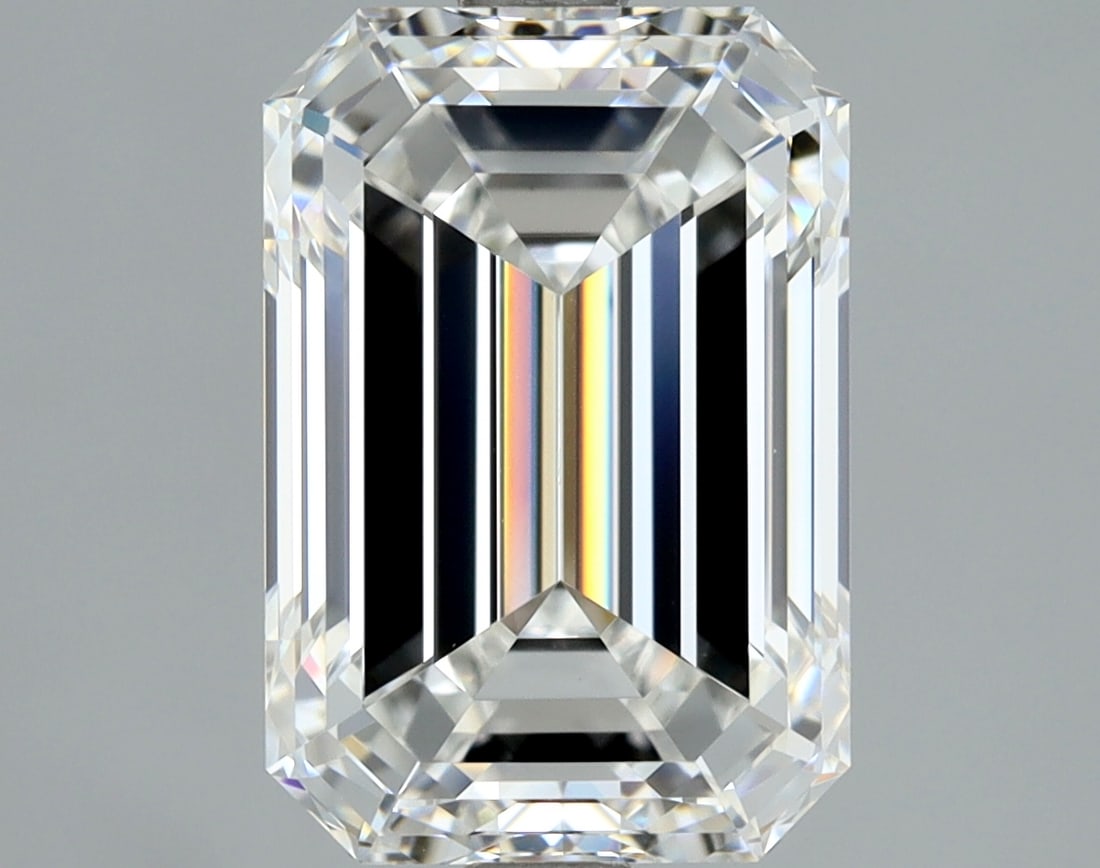 Loose Diamond - EMERALD 2.51ct E VVS2: Loose Diamond - EMERALD 2.51ct E VVS2 Source: Natural Mined Diamond Shape: EMERALD Carats: 2.51 Color: E Clarity: VVS2 Certification: GIA Condition: Pre-Owned PLEASE NOTE: Framed, Large, or heavy item