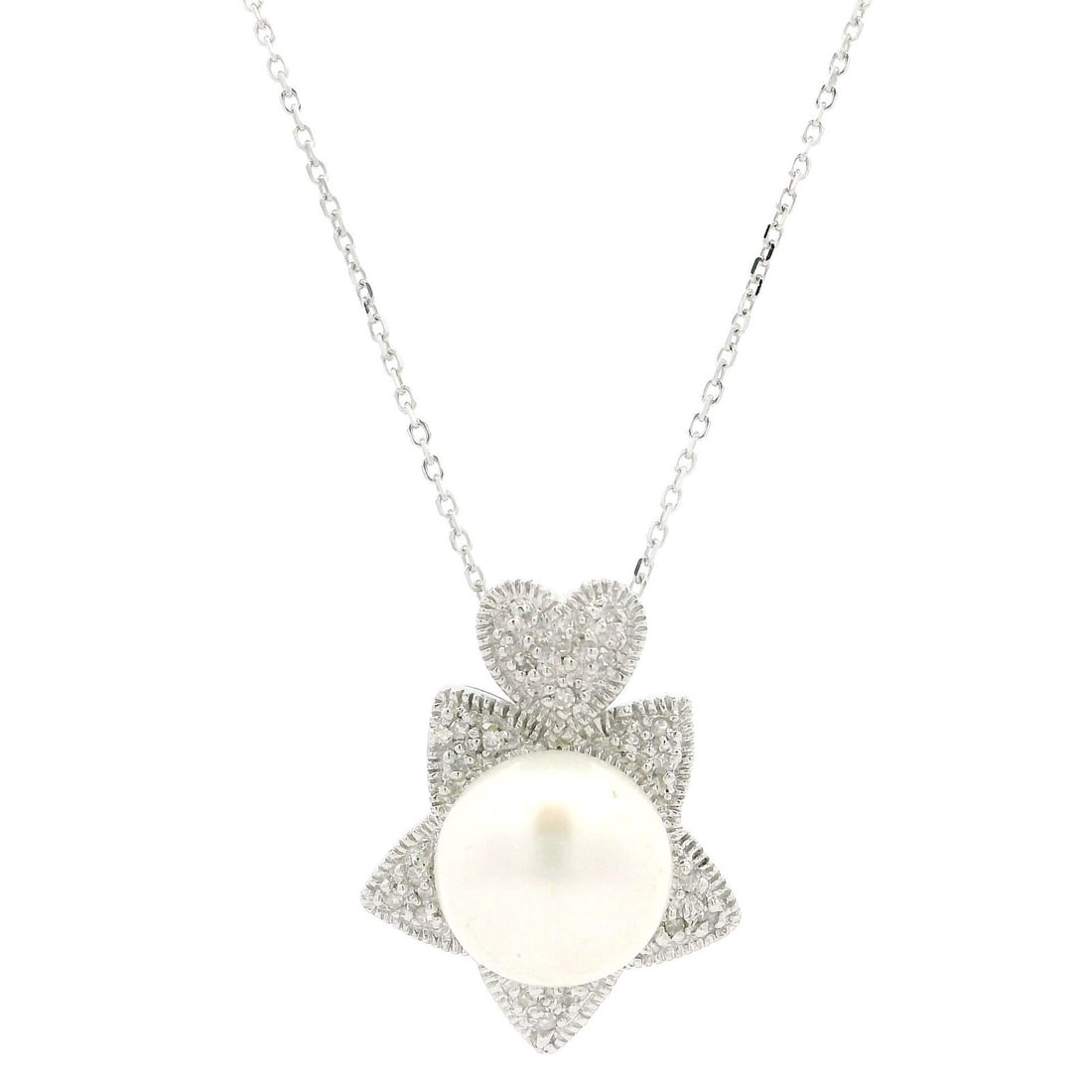 14k White Gold Pearl Diamond Flower Heart Pendant Necklace Adjustable: 14k White Gold Pearl Diamond Flower Heart Pendant Necklace Adjustable Elevate your jewelry collection with this exquisite 14k White Gold Pearl & Diamond Star Heart Flower Pendant. This stunning piece 
