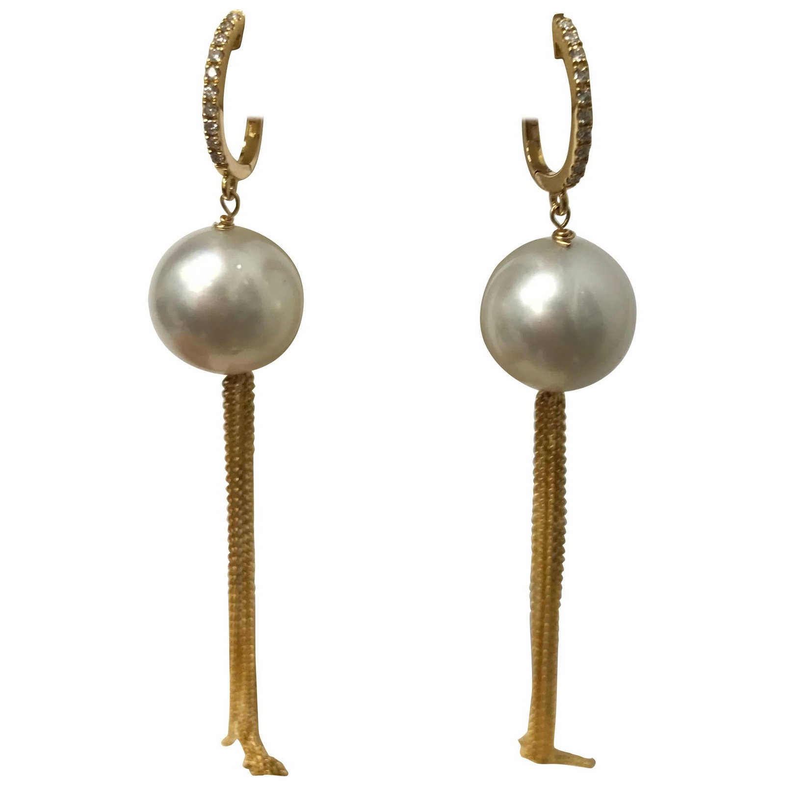 Harbor Diamonds 18K Gold South Sea Pearl Diamond Hoop Earrings: Harbor Diamonds 18K Gold South Sea Pearl Diamond Hoop Earrings Elevate your style with these stunning South Sea Pearl Diamond Hoop Dangle Earrings, crafted from luxurious 18k yellow gold. These modern