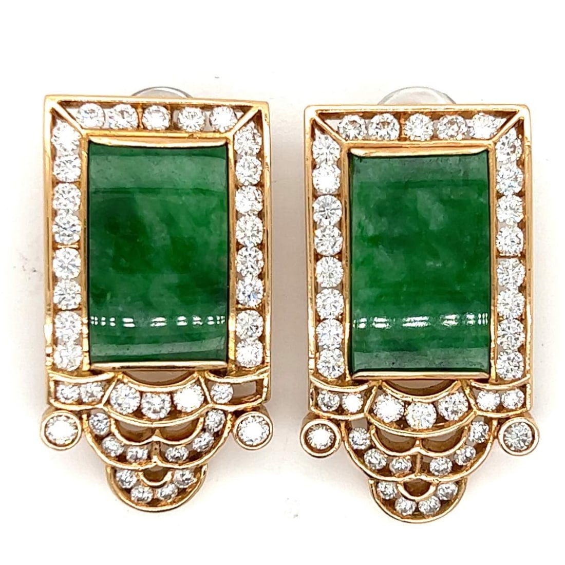 Elegant 18K Yellow Gold Jade Diamond Earrings 5.40 Ct: Elegant 18K Yellow Gold Jade Diamond Earrings 5.40 Ct Elevate your style with these stunning 18K Yellow Gold Jade and Diamond Earrings. Crafted from luxurious 18K yellow gold, these earrings feature t