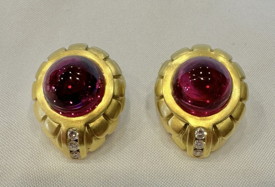 Elizabeth Rand 18K Gold Pink Tourmaline Diamond Cuff Earrings: Elizabeth Rand 18K Gold Pink Tourmaline Diamond Cuff Earrings Discover the elegance of these exquisite 18K yellow gold earrings featuring stunning pink tourmaline stones and diamonds. Crafted for
