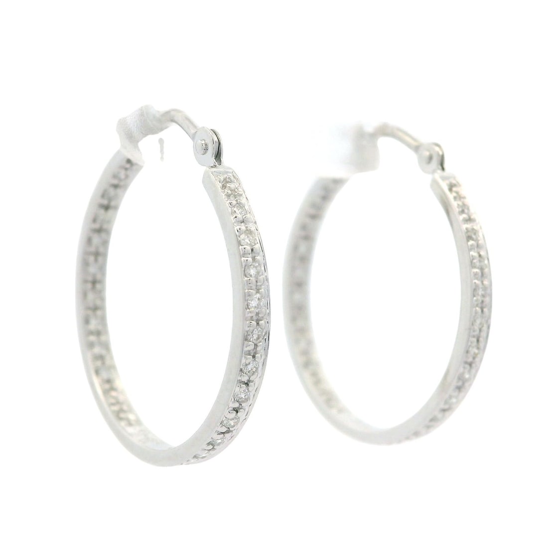 Elegant 14k White Gold 0.25ctw Diamond Hoop Earrings