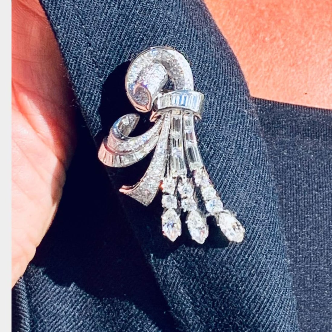 Art Deco Platinum Brooch 9.00 Ct Diamonds 3 Marquise 99 Old Mine: Art Deco Platinum Brooch 9.00 Ct Diamonds 3 Marquise 99 Old Mine This stunning Art Deco brooch is crafted in platinum and features a remarkable total diamond weight of 9.00 carats. It showcases three 