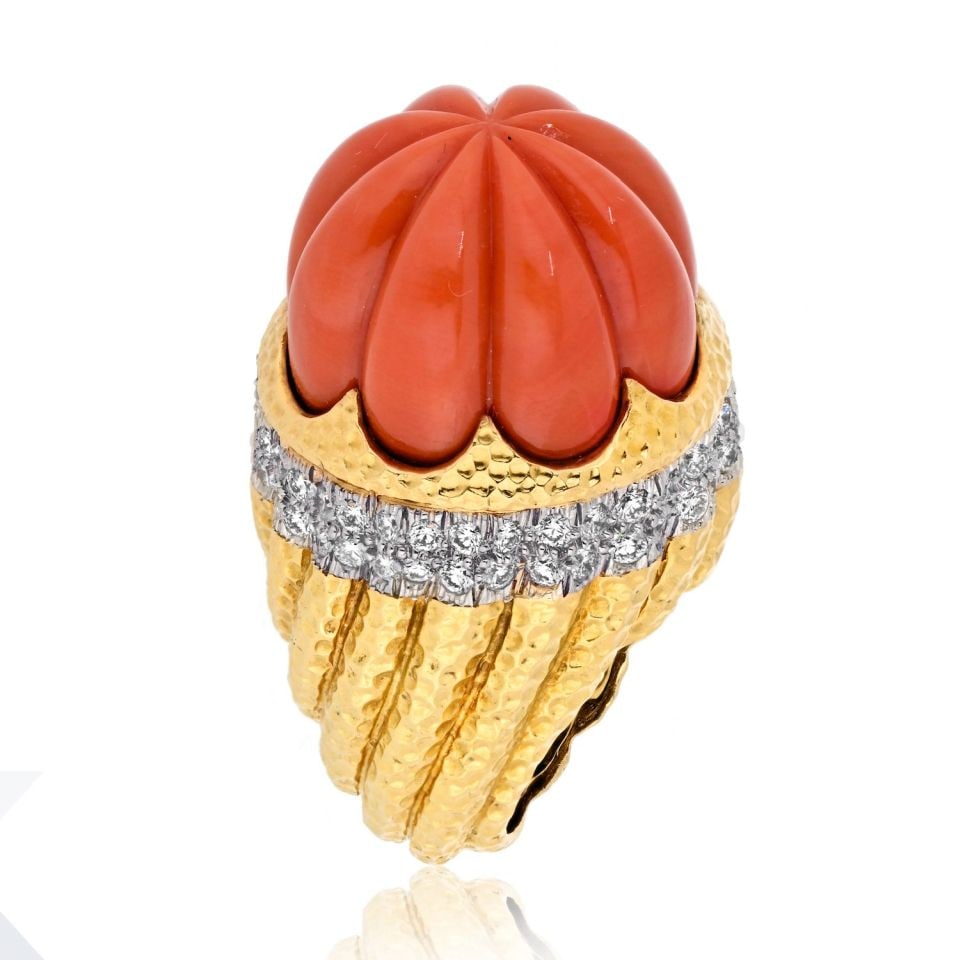David Webb Platinum 18K Gold Coral Diamond Ring Estate Piece: David Webb Platinum 18K Gold Coral Diamond Ring Estate Piece Discover the luxurious David Webb Platinum & 18K Yellow Gold Carved Coral Diamond Rim Ring, an exquisite estate piece that embodies timeles