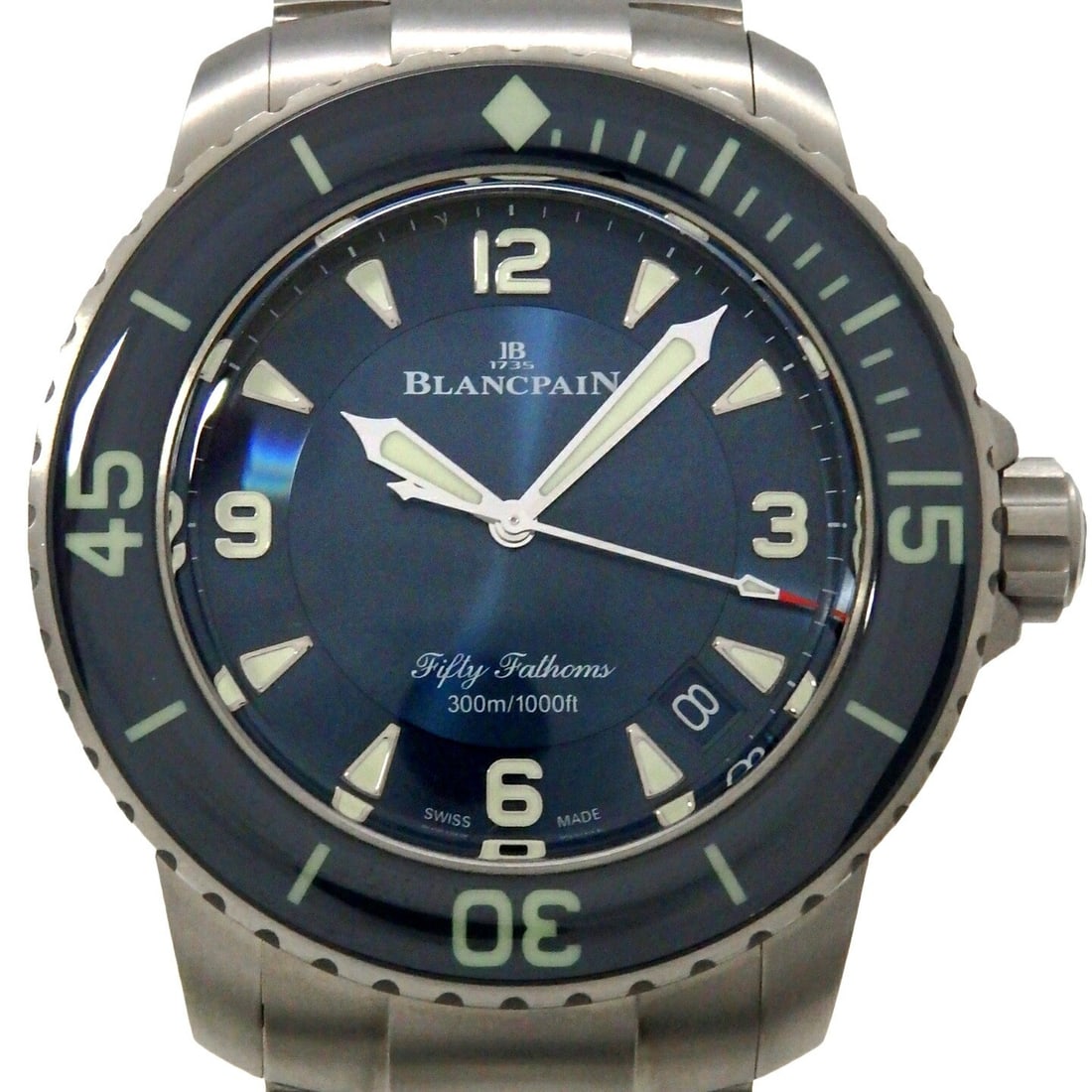 Blancpain 5015-12B40-98B Fifty Fathoms mens wristwatch blue dial: Blancpain 5015-12B40-98B Fifty Fathoms mens wristwatch blue dial This Blancpain Fifty Fathoms men's wristwatch features a blue dial and is identified as model 5015-12B40-98B Ti. It is a pre-owned Swis