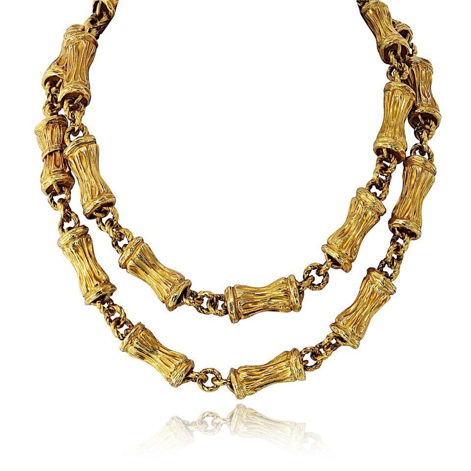 Vintage 18K Yellow Gold Necklace by Tiffany Co: Vintage 18K Yellow Gold Necklace by Tiffany Co Vintage pre-owned necklace in 18K yellow gold. The piece is identified as Tiffany & Co. and has a weight of 181.1 grams. Specifications Type: Necklace Br