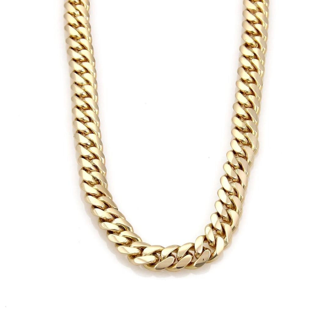 Vintage 14k Yellow Gold Curb Link Necklace 25in Unbranded: Vintage 14k Yellow Gold Curb Link Necklace 25in Unbranded This pre-owned curb link chain necklace is crafted in solid 14k yellow gold and features a bold polished curb link silhouette. It measures app