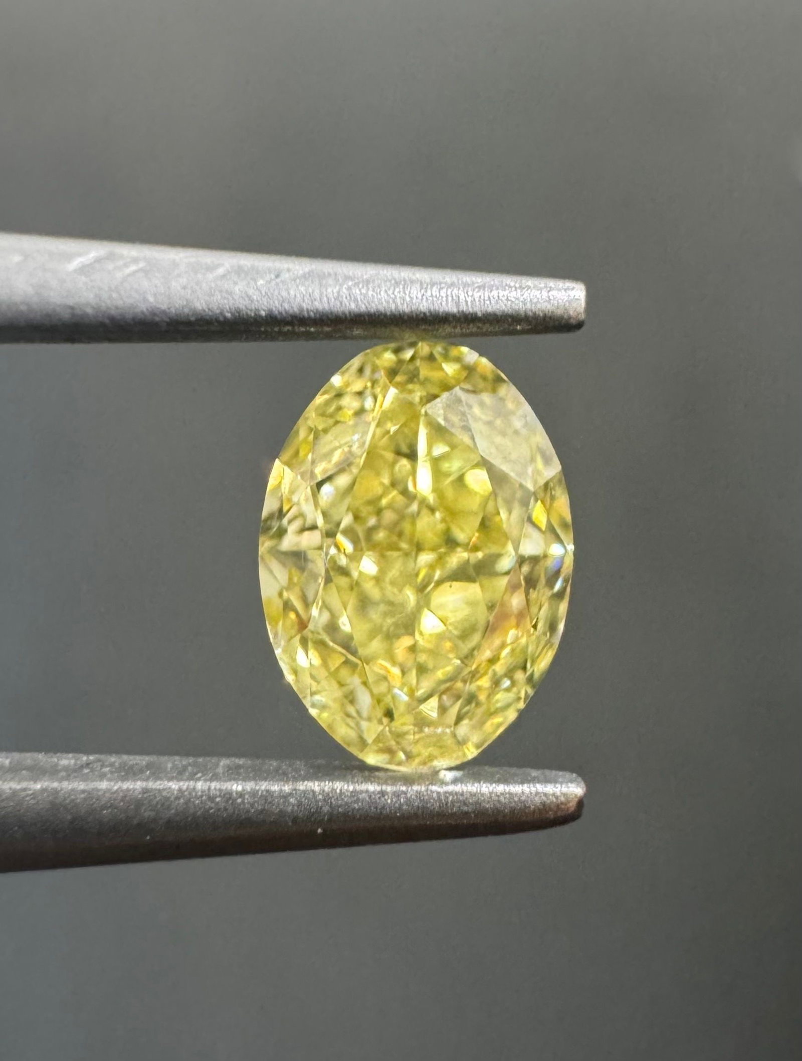 Loose Diamond - OVAL 0.61ct Fancy Intense Yellow VS2