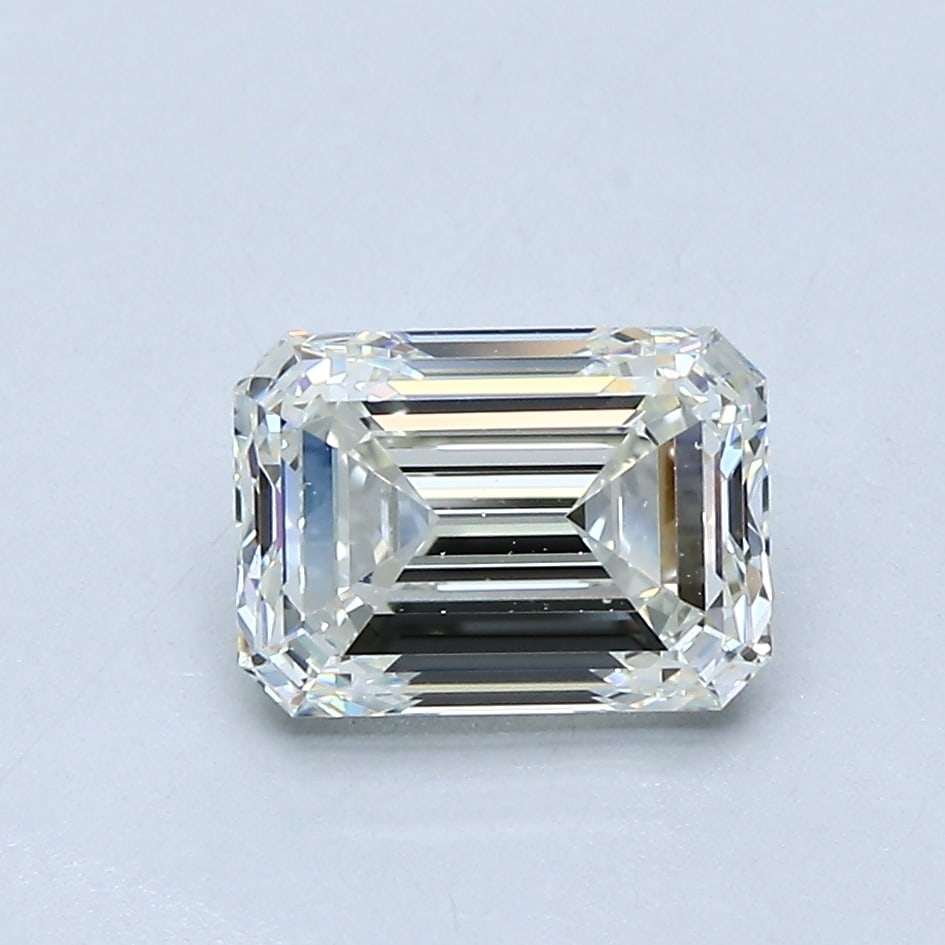 Loose Diamond - EMERALD 1.5ct J VS2: Loose Diamond - EMERALD 1.5ct J VS2 Source: Natural Mined Diamond Shape: EMERALD Carats: 1.5 Color: J Clarity: VS2 Certification: GIA Condition: Pre-Owned PLEASE NOTE: Framed, Large, or heavy items do
