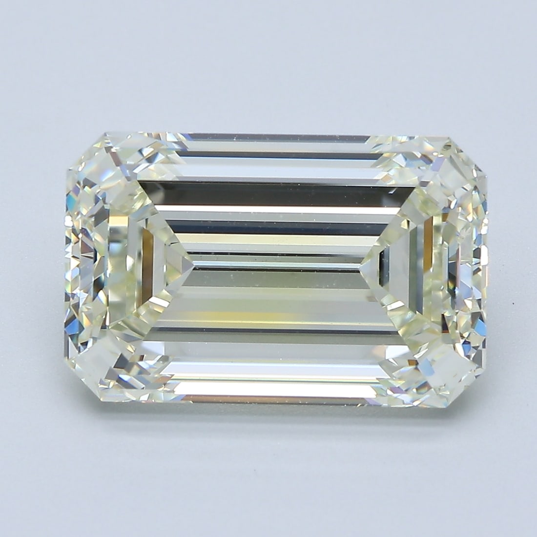 Loose Diamond - EMERALD 8.03ct N VVS2: Loose Diamond - EMERALD 8.03ct N VVS2 Source: Natural Mined Diamond Shape: EMERALD Carats: 8.03 Color: N Clarity: VVS2 Certification: GIA Condition: Pre-Owned PLEASE NOTE: Framed, Large, or heavy item