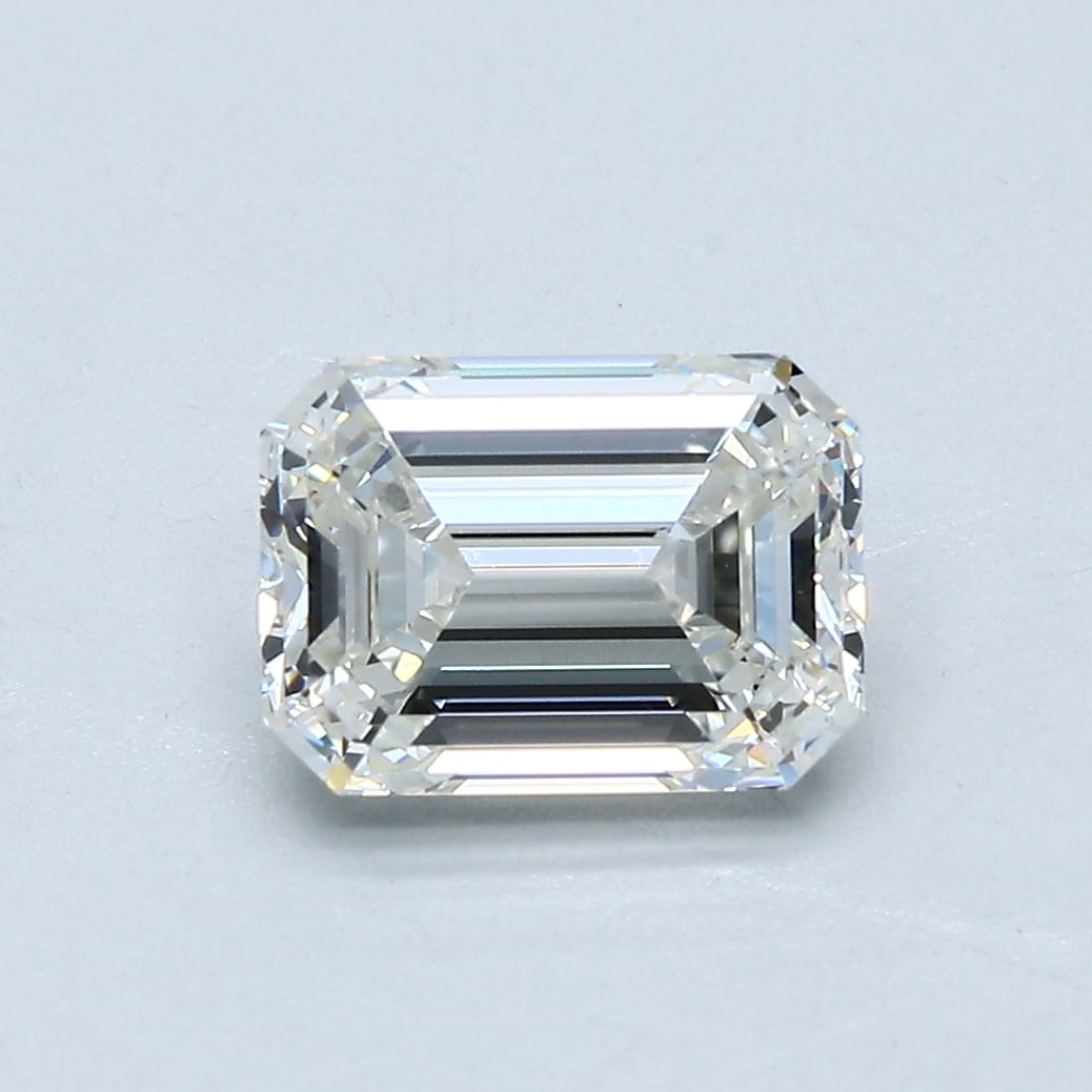 Loose Diamond - EMERALD 1.9ct I VVS1: Loose Diamond - EMERALD 1.9ct I VVS1 Source: Natural Mined Diamond Shape: EMERALD Carats: 1.9 Color: I Clarity: VVS1 Certification: GIA Condition: Pre-Owned PLEASE NOTE: Framed, Large, or heavy items 
