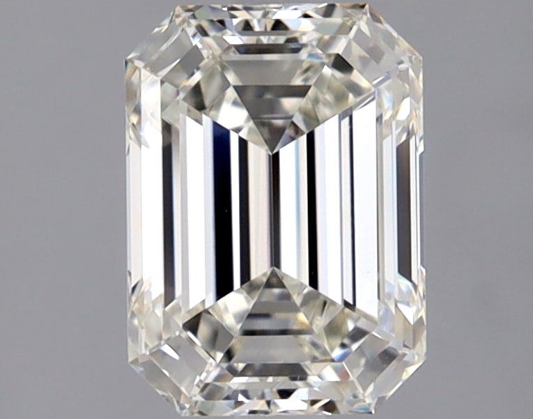 Loose Diamond - EMERALD 2.02ct I VS1: Loose Diamond - EMERALD 2.02ct I VS1 Source: Natural Mined Diamond Shape: EMERALD Carats: 2.02 Color: I Clarity: VS1 Certification: GIA Condition: Pre-Owned PLEASE NOTE: Framed, Large, or heavy items 