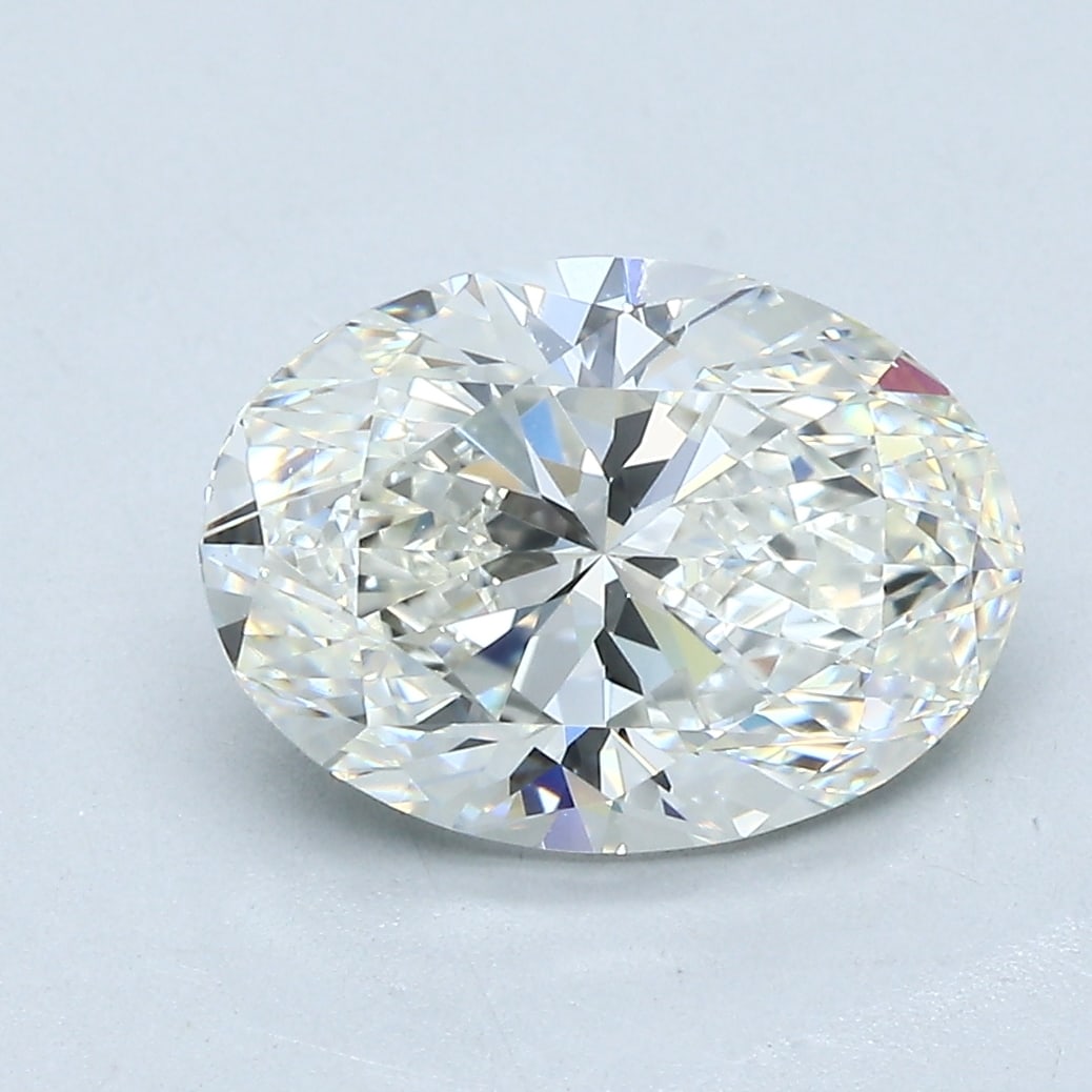 Loose Diamond - OVAL 3.01ct I VS1: Loose Diamond - OVAL 3.01ct I VS1 Source: Natural Mined Diamond Shape: OVAL Carats: 3.01 Color: I Clarity: VS1 Certification: GIA Condition: Pre-Owned PLEASE NOTE: Framed, Large, or heavy items do not