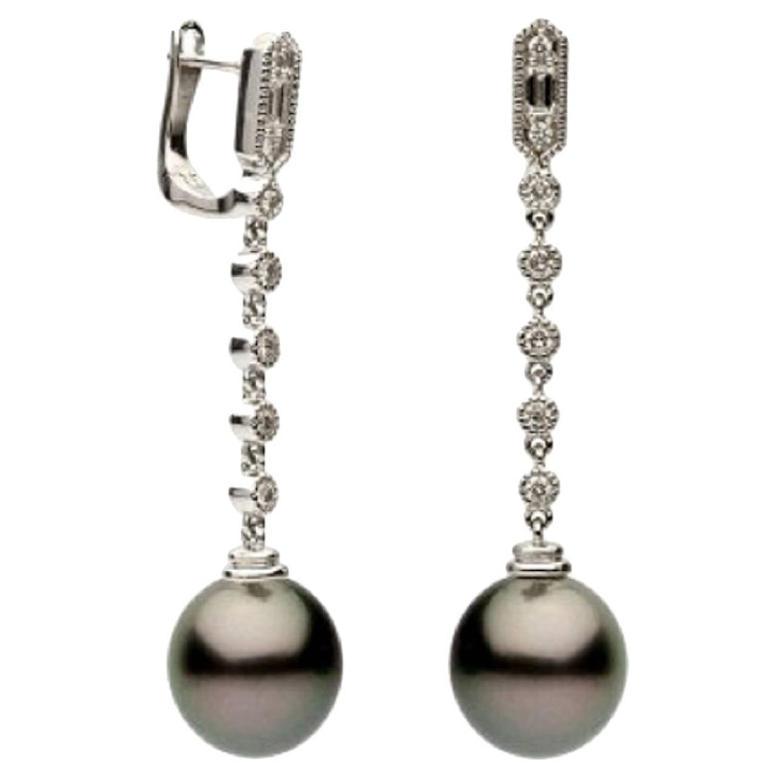 Tahitian Cultured Pearl Earrings 18k White Gold Diamond 0.32 ct Contemporary Style: Tahitian Cultured Pearl Earrings 18k White Gold Diamond 0.32 ct Contemporary Style Elevate your style with these exquisite Tahitian Cultured Pearl Earrings, crafted from luxurious 18k white gold. Each