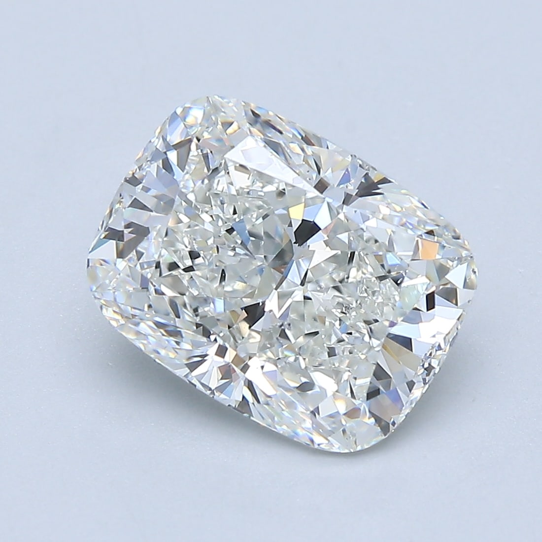 Loose Diamond - CUSHION 3.53ct G SI2: Loose Diamond - CUSHION 3.53ct G SI2 Source: Natural Mined Diamond Shape: CUSHION Carats: 3.53 Color: G Clarity: SI2 Certification: GIA Condition: Pre-Owned PLEASE NOTE: Framed, Large, or heavy items 