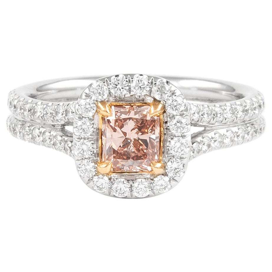 0.92ct Fancy Brown Pink Diamond Ring GIA Certified 18k Gold: 0.92ct Fancy Brown Pink Diamond Ring GIA Certified 18k Gold This exquisite GIA certified Fancy Brown Pink Diamond Ring features a stunning 0.92 carat total diamond weight. The centerpiece is a radiant