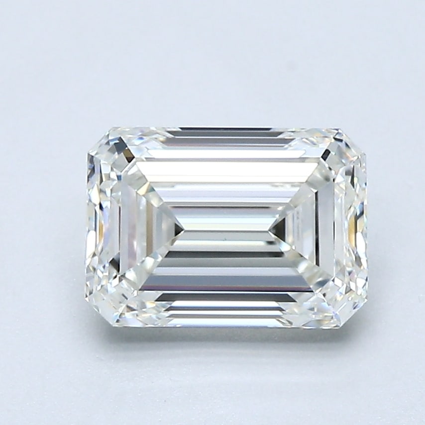 Loose Diamond - EMERALD 1.7ct H VS1: Loose Diamond - EMERALD 1.7ct H VS1 Source: Natural Mined Diamond Shape: EMERALD Carats: 1.7 Color: H Clarity: VS1 Certification: GIA Condition: Pre-Owned PLEASE NOTE: Framed, Large, or heavy items do