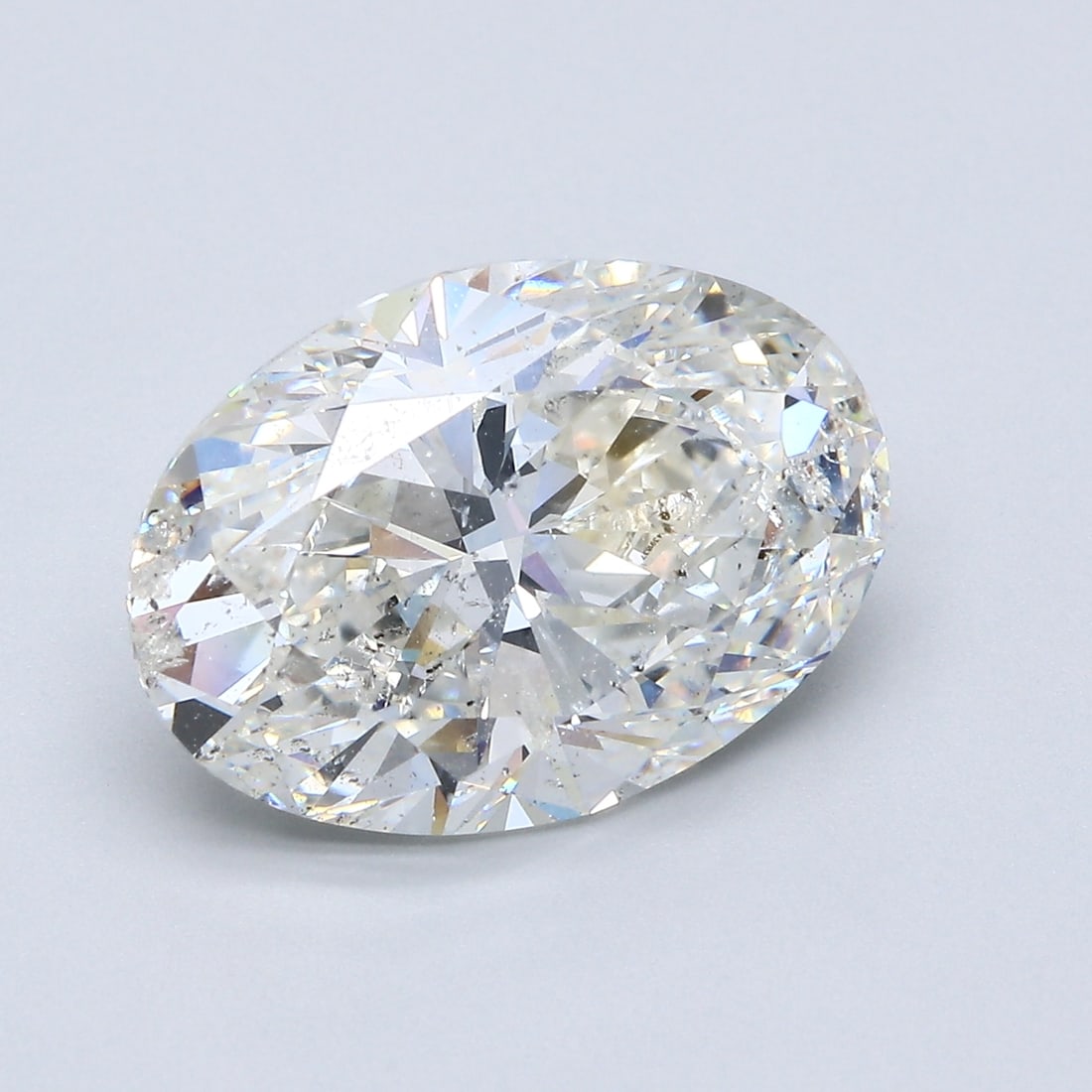 Loose Diamond - OVAL 6.05ct H SI2: Loose Diamond - OVAL 6.05ct H SI2 Source: Natural Mined Diamond Shape: OVAL Carats: 6.05 Color: H Clarity: SI2 Certification: GIA Condition: Pre-Owned PLEASE NOTE: Framed, Large, or heavy items do not