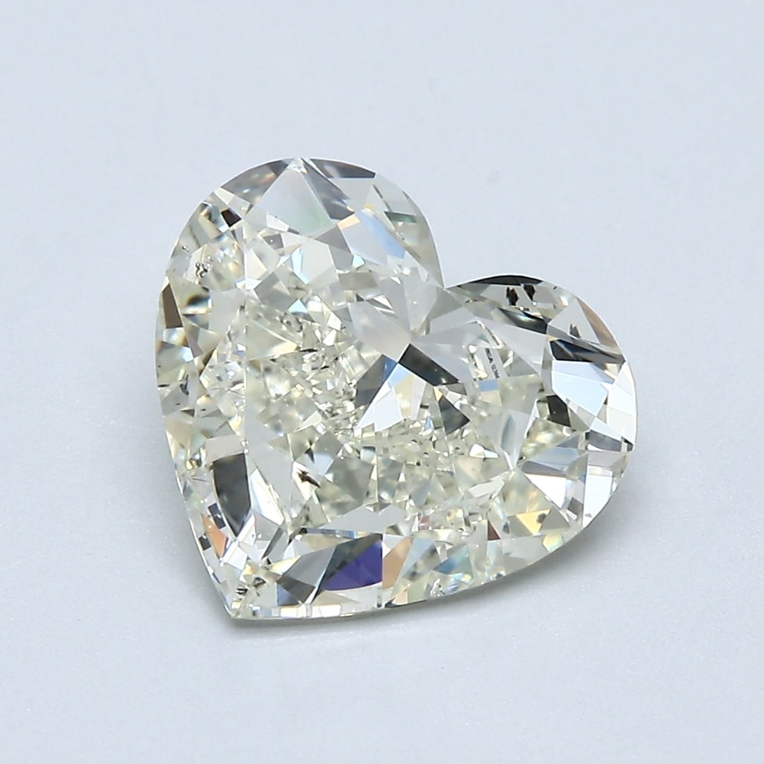 Loose Diamond - HEART 2.51ct K SI1: Loose Diamond - HEART 2.51ct K SI1 Source: Natural Mined Diamond Shape: HEART Carats: 2.51 Color: K Clarity: SI1 Certification: GIA Condition: Pre-Owned PLEASE NOTE: Framed, Large, or heavy items do n