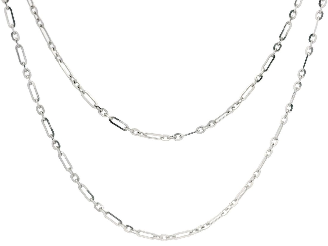 14k White Gold 20 Inch Antique Style Open Link Chain Necklace: 14k White Gold 20 Inch Antique Style Open Link Chain Necklace This exquisite necklace features a stunning 14k white gold open link chain, designed in an antique style. Measuring 20 inches in length, t