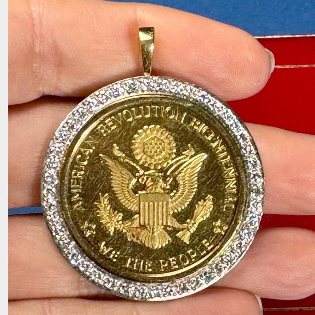 CARTIER Platinum Diamond Pendant 22K Bicentennial Coin 46 Diamonds: CARTIER Platinum Diamond Pendant 22K Bicentennial Coin 46 Diamonds This exquisite Cartier Platinum Diamond Pendant features a unique 22K American Revolution Bicentennial Coin, combining history and lu