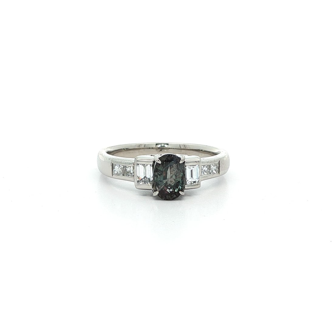 GIA Certified Platinum Alexandrite Diamond Ring Brazil Size 5.5: GIA Certified Platinum Alexandrite Diamond Ring Brazil Size 5.5 This vintage platinum ring features a natural oval-cut Brazilian alexandrite as its centerpiece, exhibiting a striking color change from