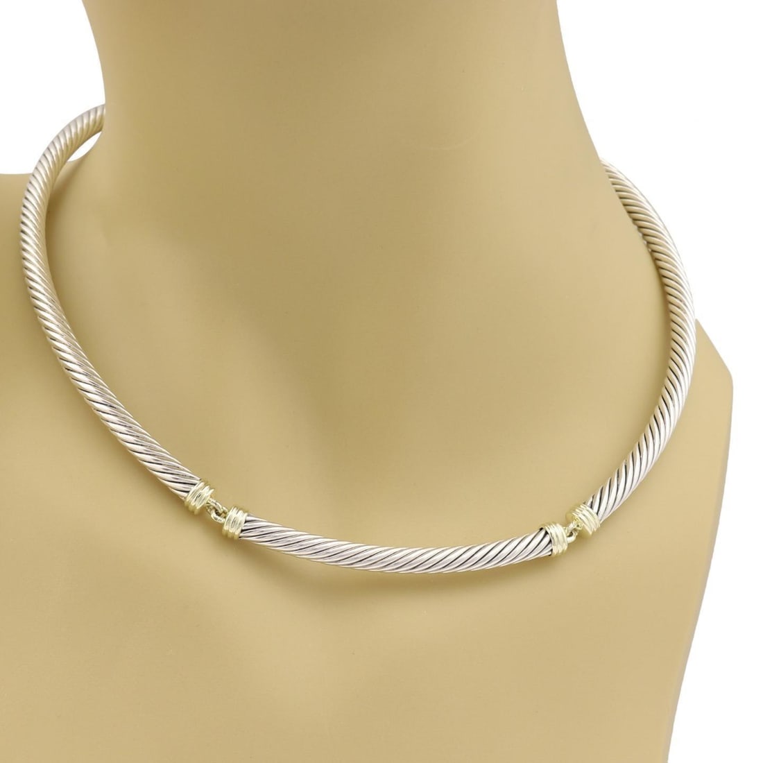 David Yurman 14k Yellow Gold Sterling Silver Cable Collar Necklace: David Yurman 14k Yellow Gold Sterling Silver Cable Collar Necklace Elevate your style with this exquisite collar necklace by David Yurman. Crafted from a harmonious blend of sterling silver and 14k ye