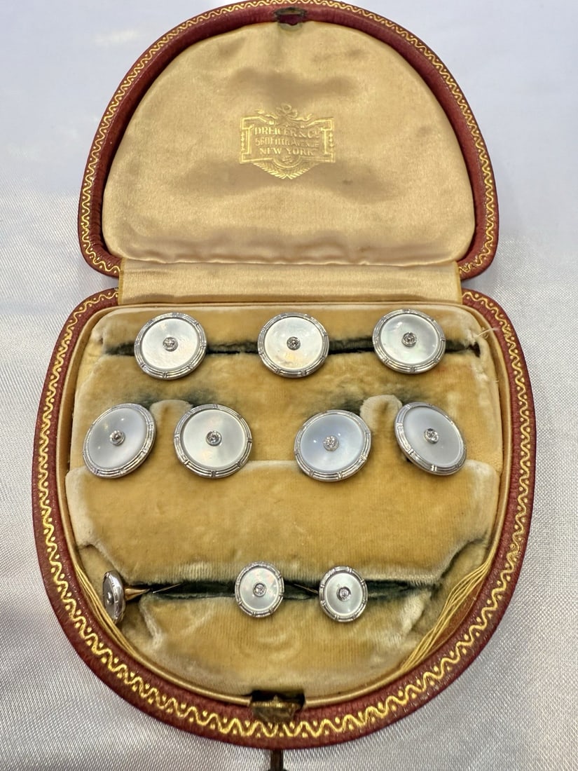 Art Deco 8 Piece Cufflinks & Studs Set Platinum Diamond MOP with Box: Art Deco 8 Piece Cufflinks & Studs Set Platinum Diamond MOP with Box This stunning Art Deco 8-piece dress set features cufflinks and studs crafted from platinum-topped 14k gold with diamond and mother