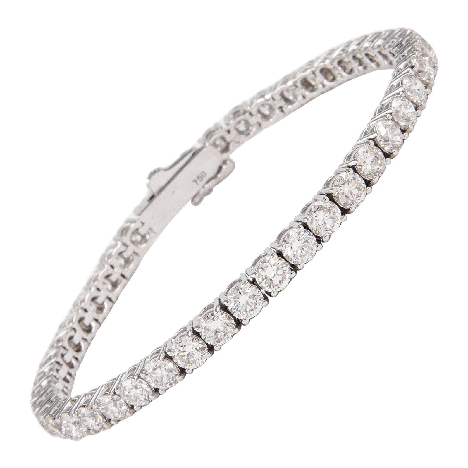 11.03ct Diamond Tennis Bracelet 18K White Gold: 11.03ct Diamond Tennis Bracelet 18K White Gold This exquisite 11.03 ct diamond tennis bracelet is crafted from 18-karat white gold, showcasing 45 round brilliant diamonds. The diamonds are approximate