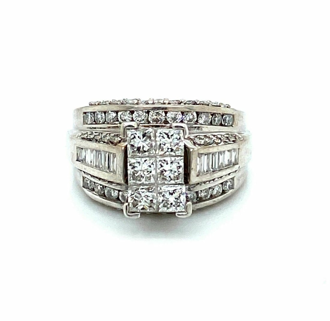 Unbranded 14k White Gold Diamond 3 Row Ring Size 6.5: Unbranded 14k White Gold Diamond 3 Row Ring Size 6.5 This pre-owned diamond three-row band engagement ring is crafted in 14k white gold and features an elegant multi-row silhouette accented with appro