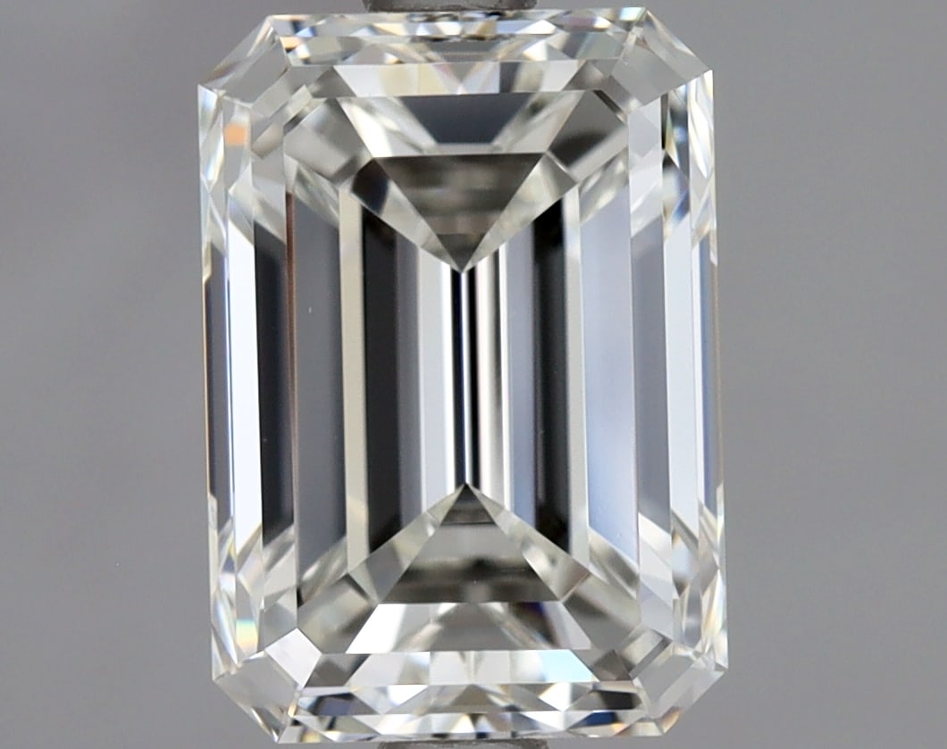 Loose Diamond - EMERALD 1.5ct F VVS1: Loose Diamond - EMERALD 1.5ct F VVS1 Source: Natural Mined Diamond Shape: EMERALD Carats: 1.5 Color: F Clarity: VVS1 Certification: GIA Condition: Pre-Owned PLEASE NOTE: Framed, Large, or heavy items 