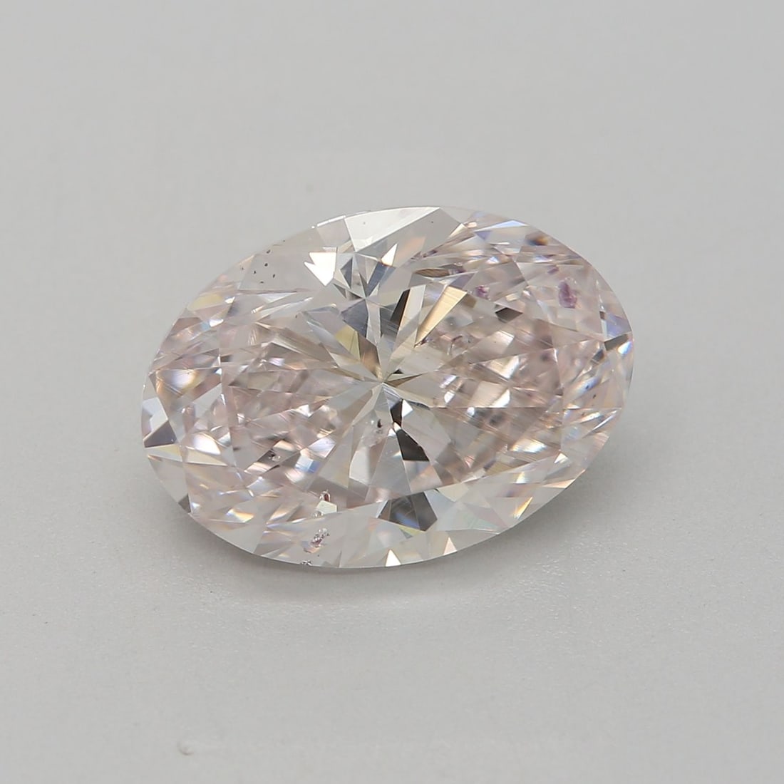 Loose Diamond - OVAL 2.01ct Very Light Pink SI2: Loose Diamond - OVAL 2.01ct Very Light Pink SI2 Source: Natural Shape: OVAL Carats: 2.01 Color: Very Light Pink Certification: GIA Video: