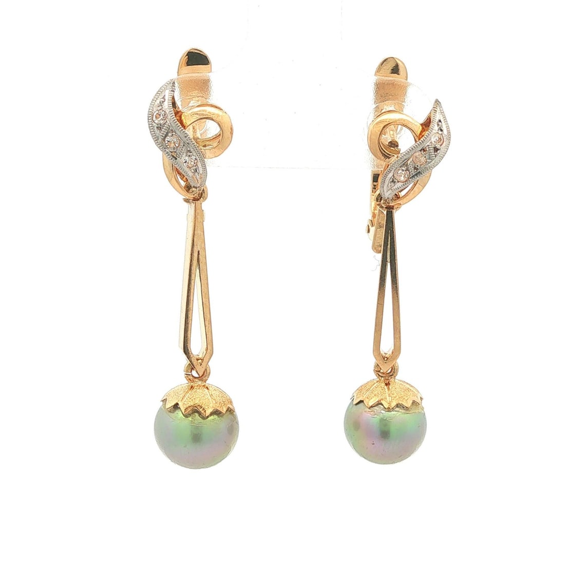 Retro 14k Gold Gray Pearl Dangle Earrings White Stones: Retro 14k Gold Gray Pearl Dangle Earrings White Stones These vintage retro dangle earrings feature genuine round gray pearls, each measuring approximately 7.4mm and exhibiting a fine luster. Accented 