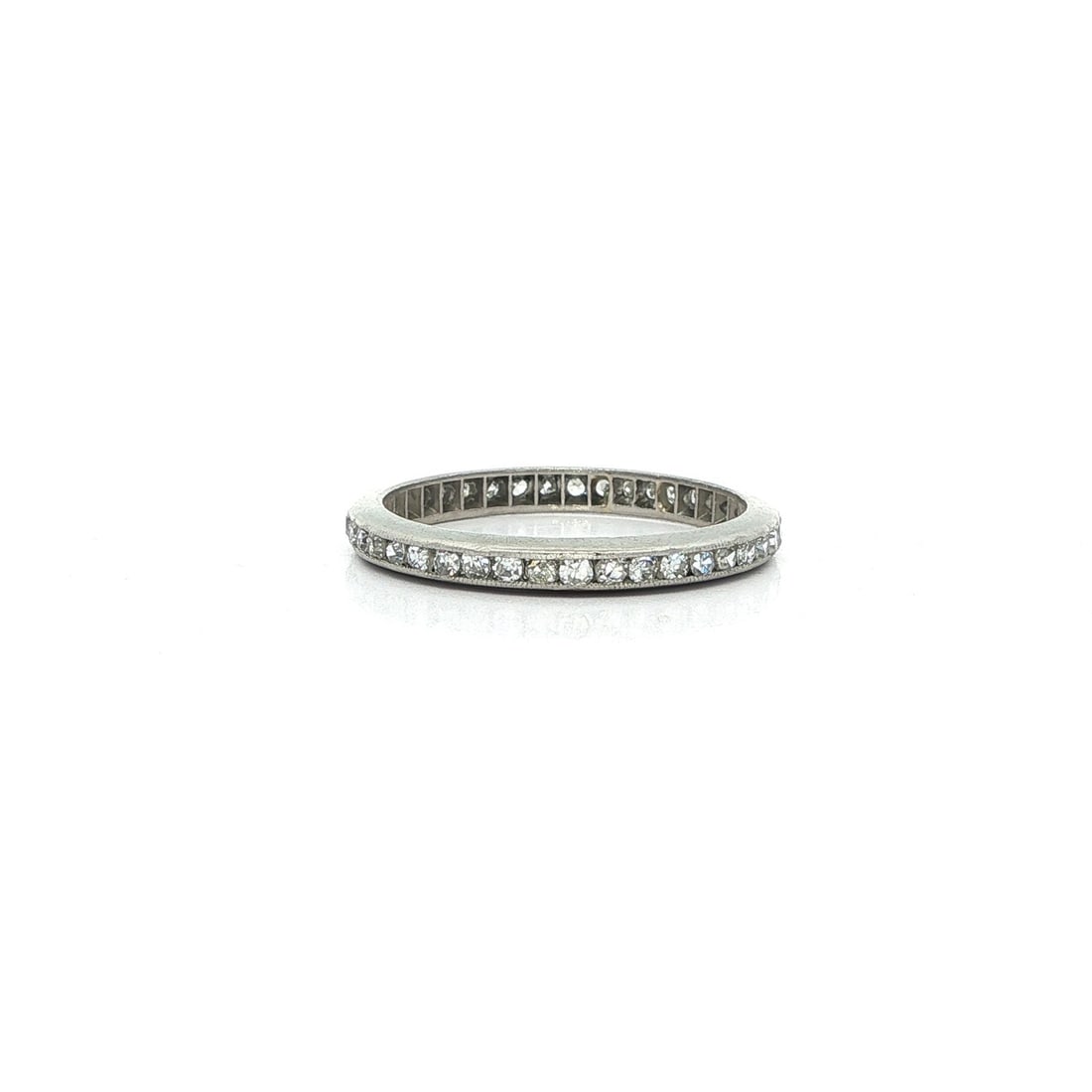 Antique Platinum 0.55ctw Diamond Eternity Band Ring Size 5.5: Antique Platinum 0.55ctw Diamond Eternity Band Ring Size 5.5 This exquisite antique eternity band ring is crafted in solid platinum and features a stunning array of natural genuine diamonds. The diamo