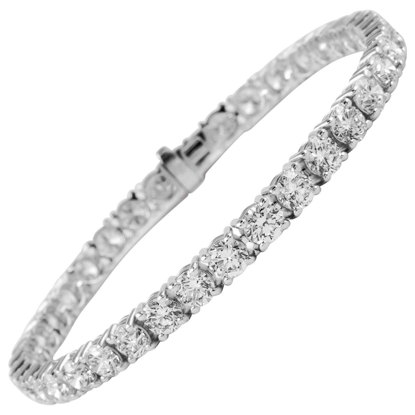 11.54ct Diamond Tennis Bracelet 18k White Gold: 11.54ct Diamond Tennis Bracelet 18k White Gold This exquisite 11.54ct diamond tennis bracelet is crafted from 18k white gold, featuring 38 round brilliant diamonds that are approximately G color and V