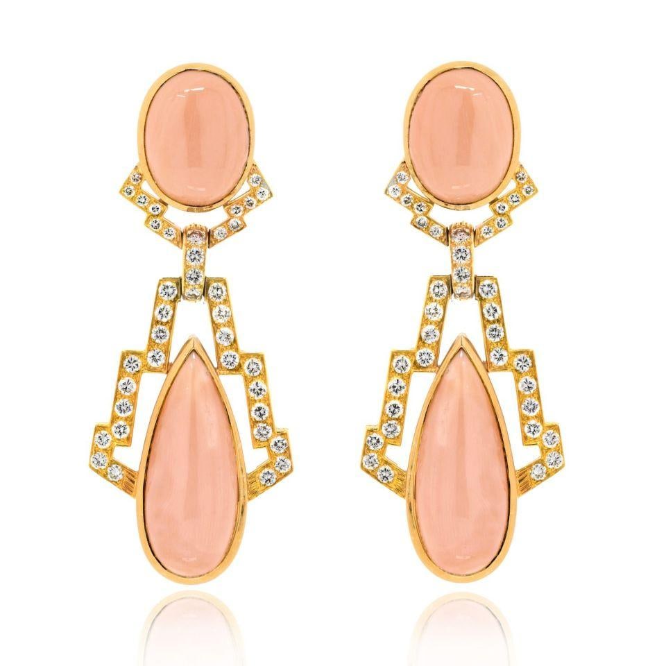 David Webb Platinum 18K Gold Coral Diamond Drop Earrings 4.00ct: David Webb Platinum 18K Gold Coral Diamond Drop Earrings 4.00ct Experience the epitome of luxury with these stunning David Webb drop earrings, masterfully crafted from platinum and 18K yellow gold. Ea