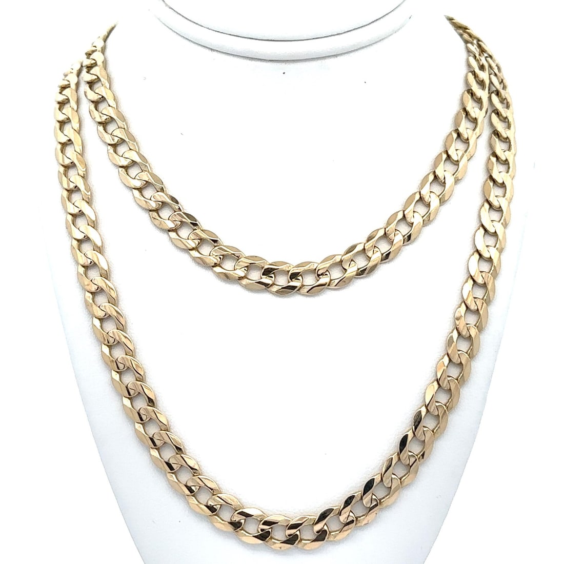 Unbranded 14k Yellow Gold Cuban Link Chain Necklace 26 Inch 6mm Lobster Clasp: Unbranded 14k Yellow Gold Cuban Link Chain Necklace 26 Inch 6mm Lobster Clasp This unisex Cuban curb link chain necklace is crafted from solid 14k yellow gold. It features a 26-inch length, 6mm width,