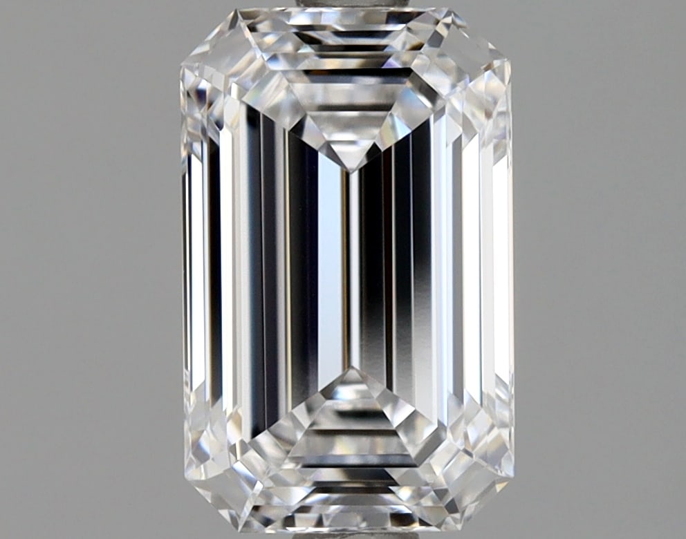 Loose Diamond - EMERALD 1.5ct D VVS2: Loose Diamond - EMERALD 1.5ct D VVS2 Source: Natural Mined Diamond Shape: EMERALD Carats: 1.5 Color: D Clarity: VVS2 Certification: GIA Condition: Pre-Owned PLEASE NOTE: Framed, Large, or heavy items 