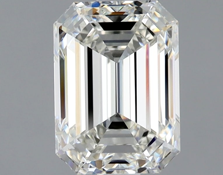 Loose Diamond - EMERALD 1.7ct J VVS1: Loose Diamond - EMERALD 1.7ct J VVS1 Source: Natural Mined Diamond Shape: EMERALD Carats: 1.7 Color: J Clarity: VVS1 Certification: GIA Condition: Pre-Owned PLEASE NOTE: Framed, Large, or heavy items 