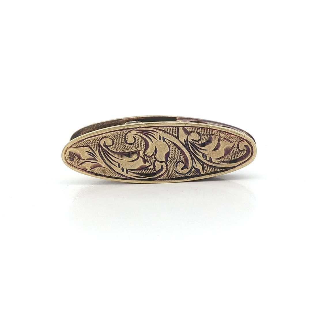 Antique Art Deco 14k Yellow Gold Hand Engraved Tie Clip: Antique Art Deco 14k Yellow Gold Hand Engraved Tie Clip This exquisite Antique Art Deco dress or tie clip is crafted from solid 14k yellow gold, showcasing intricate hand engraving and etching. Measur