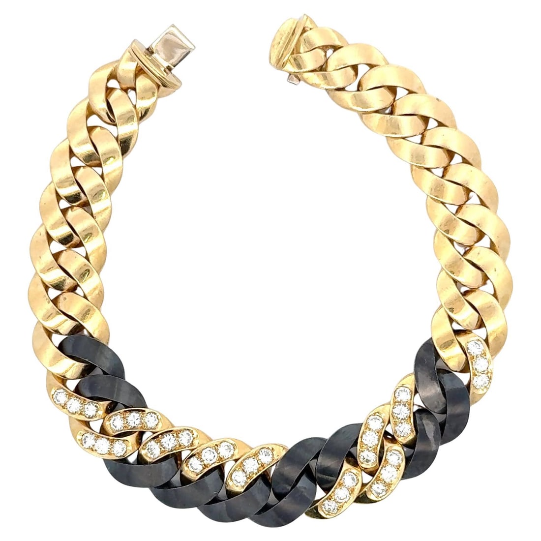 Harbor Diamonds 18K Gold Graduated Diamond Cuban Link Bracelet 1.65ct 7.88in Tungsten: Harbor Diamonds 18K Gold Graduated Diamond Cuban Link Bracelet 1.65ct 7.88in Tungsten This exquisite graduated diamond Cuban link bracelet is crafted from 18k yellow gold, showcasing a modern aestheti