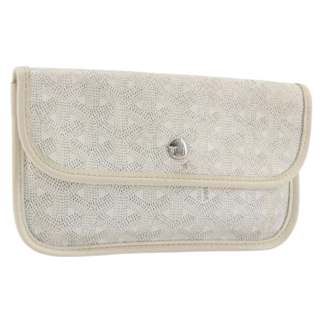 Goyard White PVC Leather Herringbone Pouch Made in France: Goyard White PVC Leather Herringbone Pouch Made in France A Goyard herringbone pouch in white PVC leather, made in France. It measures approximately W19 cm x H10 cm (W7.5 x H3.9 inches) and is offered