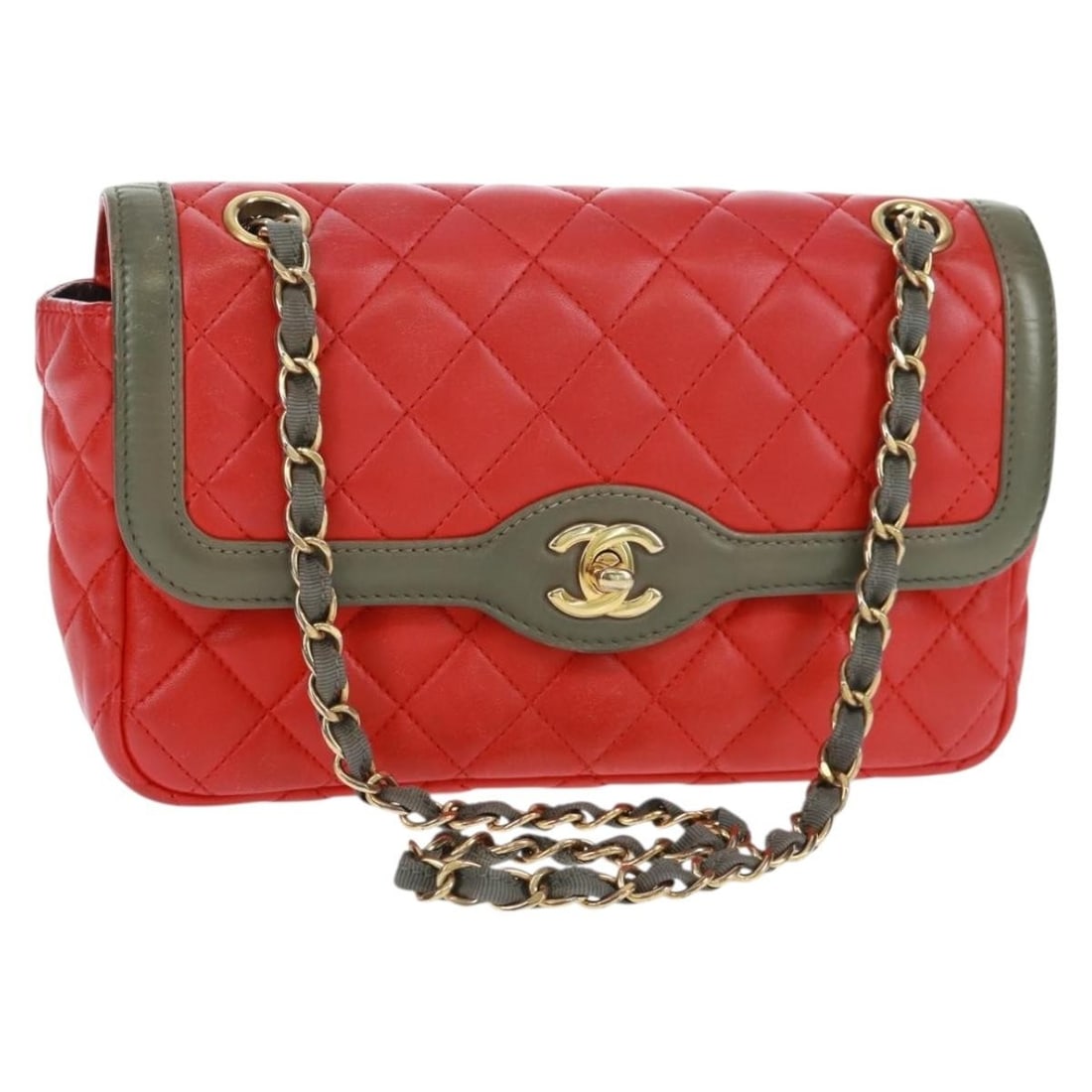CHANEL Matelasse 23 Red Lamb Skin Shoulder Bag Gold CC: CHANEL Matelasse 23 Red Lamb Skin Shoulder Bag Gold CC CHANEL Chain Matelasse 23 shoulder bag in red lamb skin with gold-tone hardware. It comes with a dust bag and was made in Italy. The bag shows he