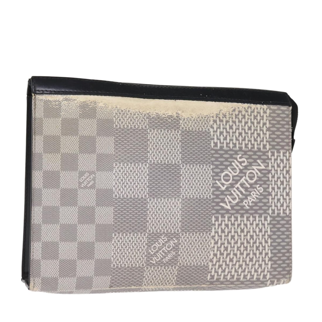 Louis Vuitton Damier Graphite Canvas Pochette Voyager MM Clutch N60443: Louis Vuitton Damier Graphite Canvas Pochette Voyager MM Clutch N60443 This Louis Vuitton Damier Graphite 3D Pochette Voyager MM clutch bag features the signature Damier Graphite canvas in a sleek, co